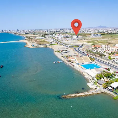 Artemis 102 - Seaside Stories * Livadhia