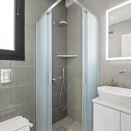 Artemis 102 - Seaside Stories *