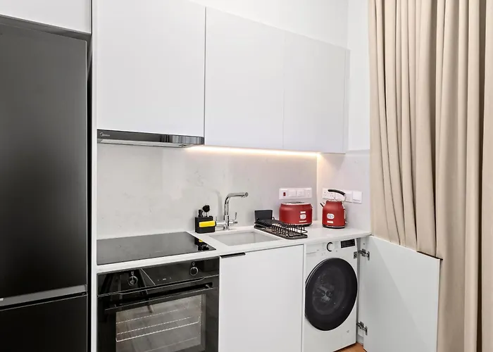 Artemis 102 - Seaside Stories Livadhia